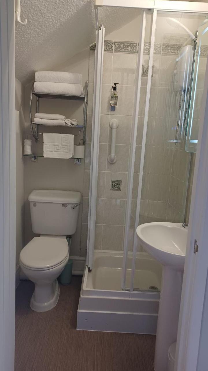 Glan Heulog Hotel Конуи Екстериор снимка