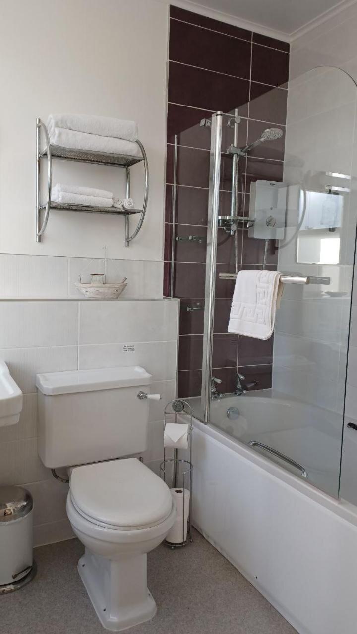 Glan Heulog Hotel Конуи Екстериор снимка